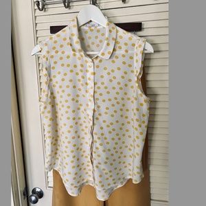 Mango Sleeveless Button-down blouse Size 6